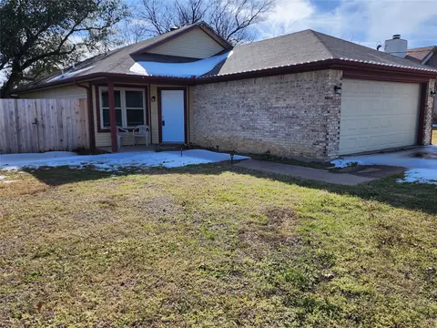 2812 Paisley St, Denton, TX 76209