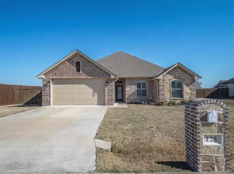 128 Ocean Lake Dr, Edgewood, TX 75117