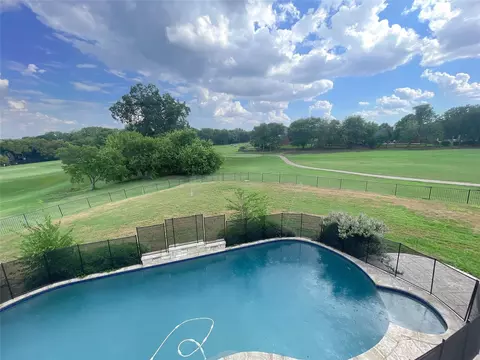 2400 Geiberger Dr, Plano, TX 75025