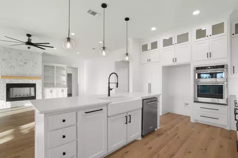Kitchen - 1265 Harrell Rd, Howe, TX 75459 photo 2 of 3