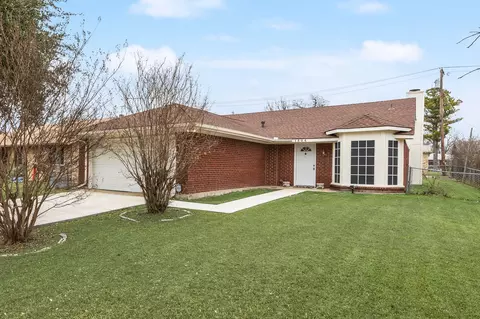 1504 Evans Dr, Mesquite, TX 75149