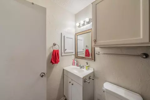 Bath - 2123 Nectar Dr, Mesquite, TX 75149 photo 6 of 6