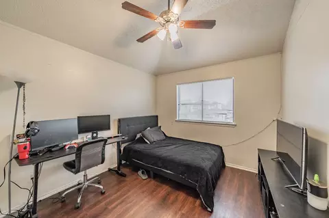 Bedroom - 2123 Nectar Dr, Mesquite, TX 75149 photo 4 of 5
