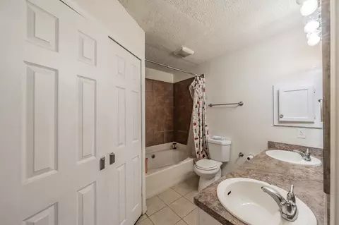 Bath - 2123 Nectar Dr, Mesquite, TX 75149 photo 1 of 6