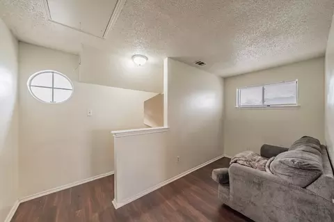 Living - 2123 Nectar Dr, Mesquite, TX 75149 photo 3 of 3