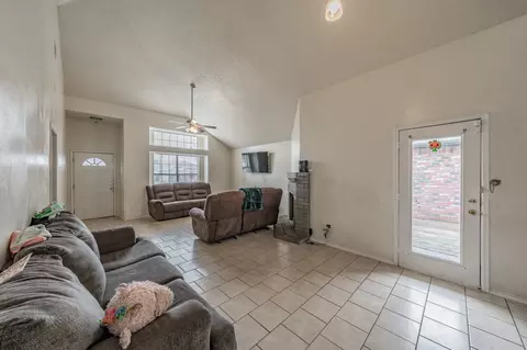 Entry Way - 2123 Nectar Dr, Mesquite, TX 75149 photo 1 of 3