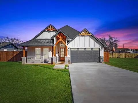 3532 Frazier Ct, Fort Worth, TX 76040
