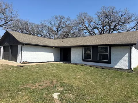 6908 Briardale Dr, North Richland Hills, TX 76182