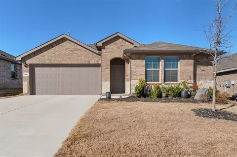 5824 Harvey Gap Ln, Lantana, TX 76226