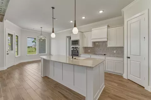 Kitchen - 370 Cobb Rd, Leonard, TX 75452 photo 1 of 2