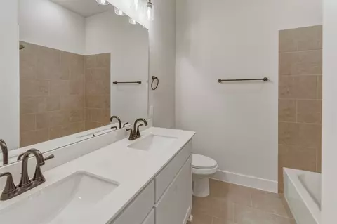 Bath - 370 Cobb Rd, Leonard, TX 75452 photo 2 of 4