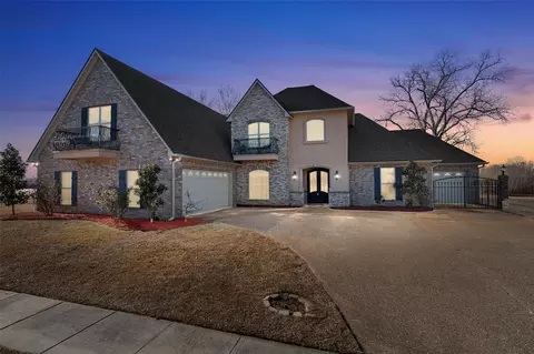 504 Belle Rouge Cir, Bossier City, LA 71111