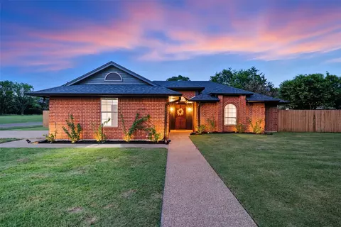 100 Deer Crk, Waco, TX 76705
