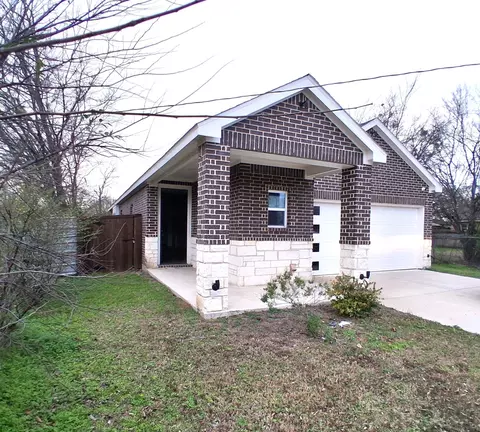 1212 S Rockwall Ave, Terrell, TX 75160