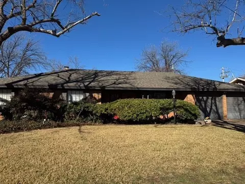 1726 Meadowbrook Dr, Abilene, TX 79603