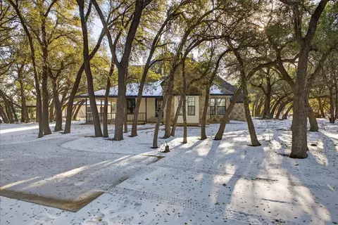 2793 Green Meadows Dr, Glen Rose, TX 76043