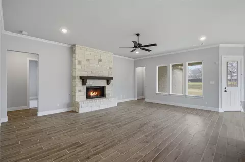 Living - 290 Cobb Rd, Leonard, TX 75452 photo 3 of 4