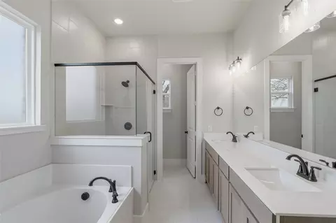 Bath - 290 Cobb Rd, Leonard, TX 75452 photo 4 of 5