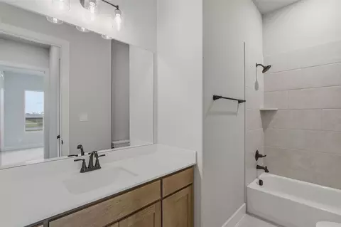 Bath - 290 Cobb Rd, Leonard, TX 75452 photo 2 of 5