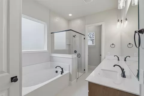 Bath - 290 Cobb Rd, Leonard, TX 75452 photo 5 of 5