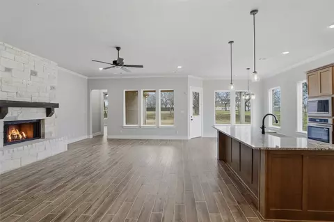 Living - 290 Cobb Rd, Leonard, TX 75452 photo 4 of 4