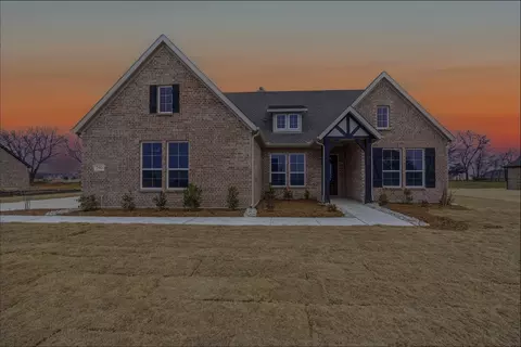 290 Cobb Rd, Leonard, TX 75452