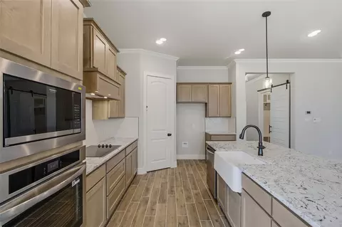 Kitchen - 290 Cobb Rd, Leonard, TX 75452 photo 2 of 2
