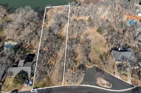 18 Royal Oaks Blvd, Hickory Creek, TX 75065