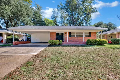 2043 Shadywood Ln, Shreveport, LA 71105