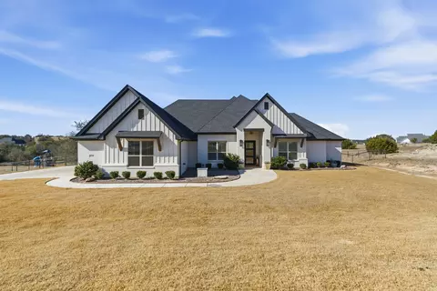 1038 Kingsley Ct, Weatherford, TX 76087
