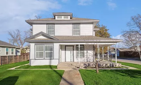 702 N Edgefield Ave, Dallas, TX 75208