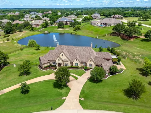 2170 Forest Hill Dr, Cross Roads, TX 76227