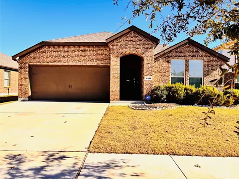 4104 Spur Trl, Denton, TX 76208