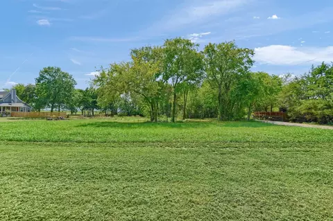 2524 Mountain Climb Rd, Sherman, TX 75092