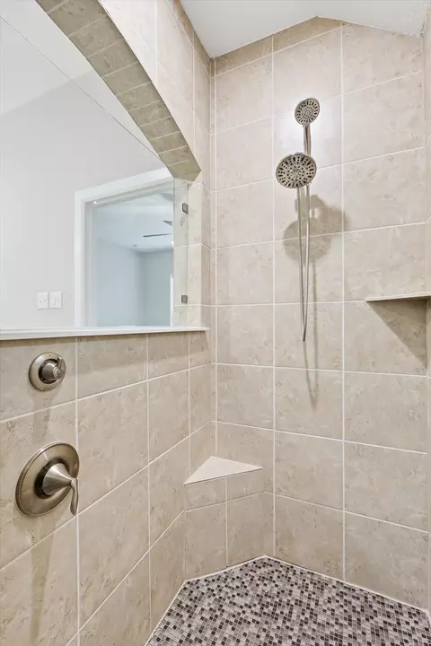 Bath - 1533 8th St, Argyle, TX 76226 photo 1 of 3