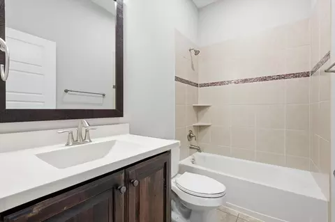 Bath - 1533 8th St, Argyle, TX 76226 photo 2 of 3