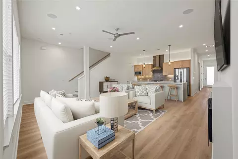 1901 S Harwood St #308, Dallas, TX 75215