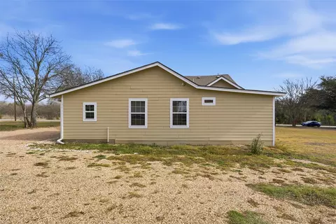 Other - 312 N Houston St, Lorena, TX 76655 photo 3 of 4