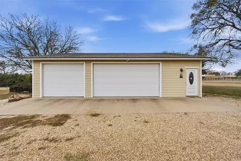 Exterior - 312 N Houston St, Lorena, TX 76655 photo 3 of 3