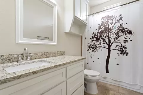 Bath - 312 N Houston St, Lorena, TX 76655 photo 3 of 4