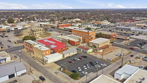 Other - 107 S Austin St, Comanche, TX 76442 photo 3 of 22