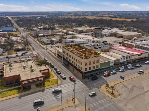 View/Area - 107 S Austin St, Comanche, TX 76442 photo 2 of 6