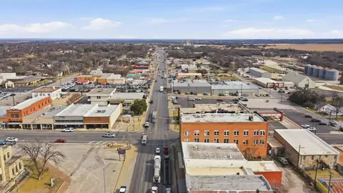 View/Area - 107 S Austin St, Comanche, TX 76442 photo 4 of 6