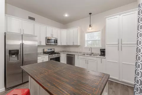 819 Beech St, Bonham, TX 75418