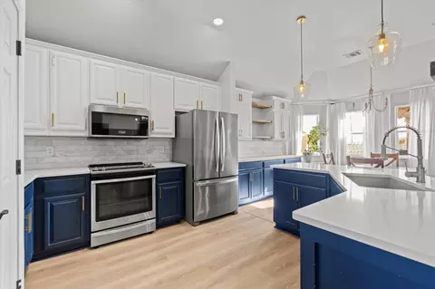 501 Wood Dr, Gunter, TX 75058