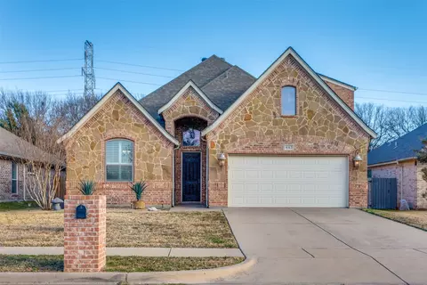 8312 Teja Trl, Benbrook, TX 76126