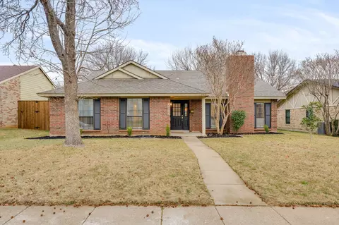 2812 Carnaby Ln, Flower Mound, TX 75028
