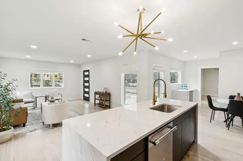 1426 Alaska Ave, Dallas, TX 75216
