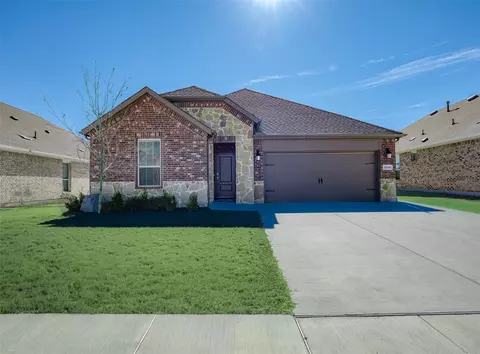 10908 Summer Rain Blvd, Aubrey, TX 76227
