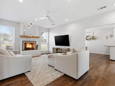 9105 Bryson Dr, Dallas, TX 75238